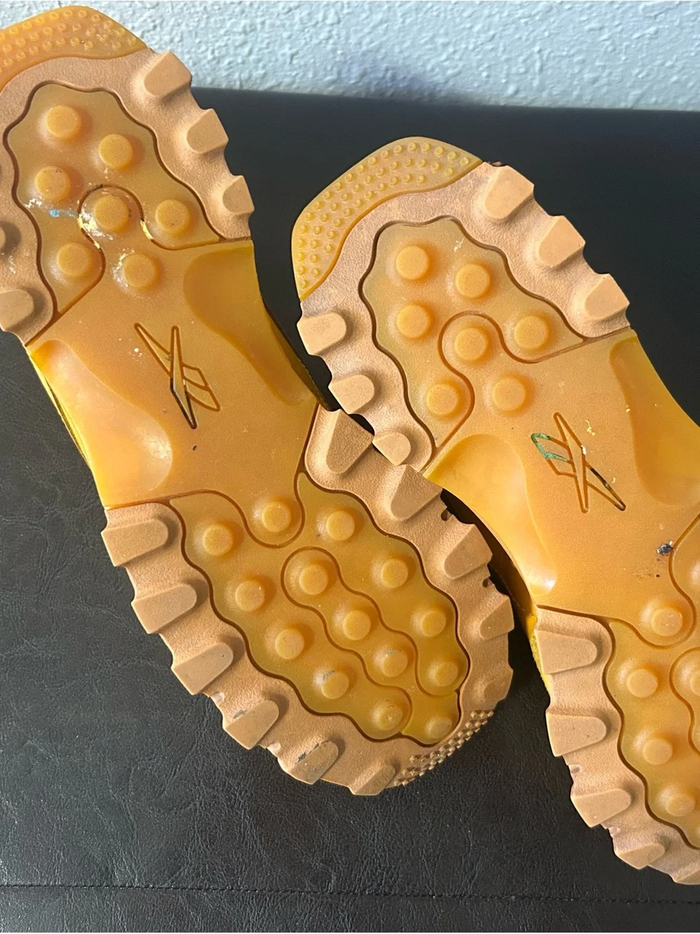 🔥 RARE SIZE 9 🔥 Cardi B x Reebok Classic Leather 